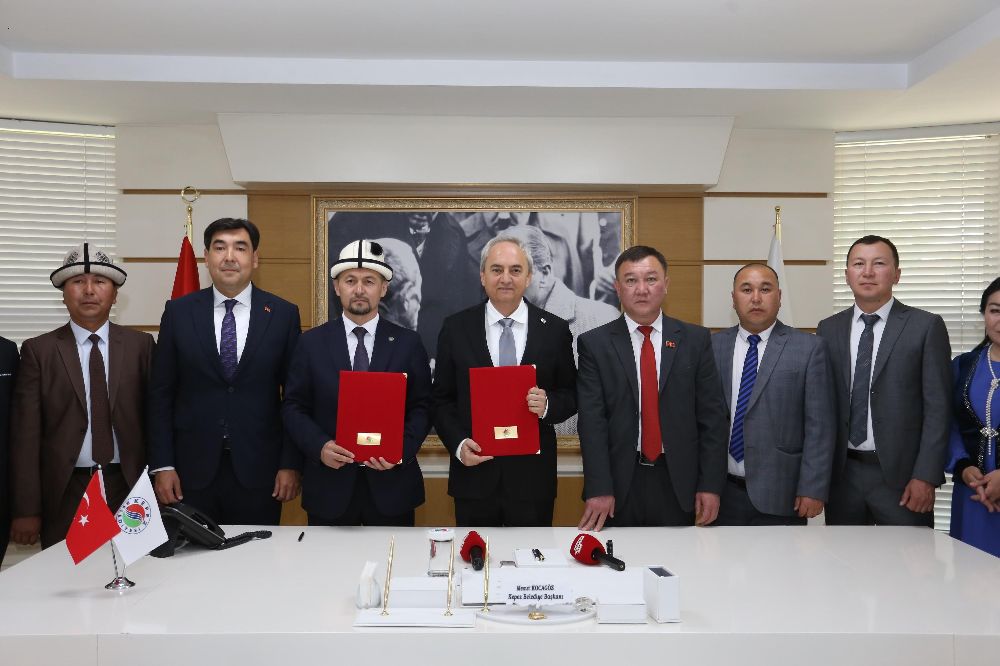 Kepez ve Kırgız Balıkçı şehri arasında kardeşlik köprüsü kuruldu