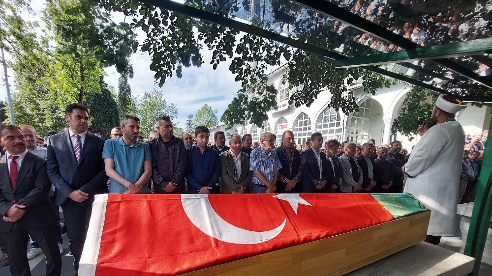 Lenf kanserine yenik düşen okul müdürüne son görev