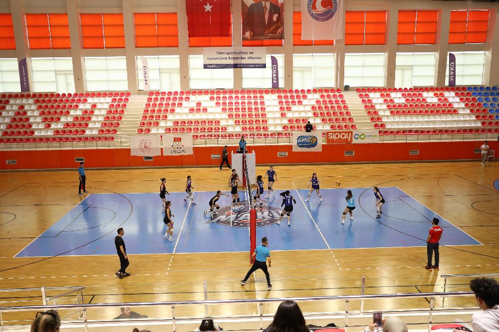 MAKÜ Sporcu Eğitim ve Kamp Merkezi’nde spor turizmi hızla gelişiyor