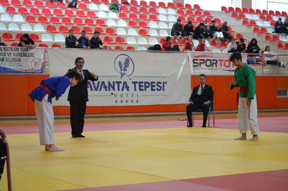 MAKÜ Sporcu Eğitim ve Kamp Merkezi’nde spor turizmi hızla gelişiyor