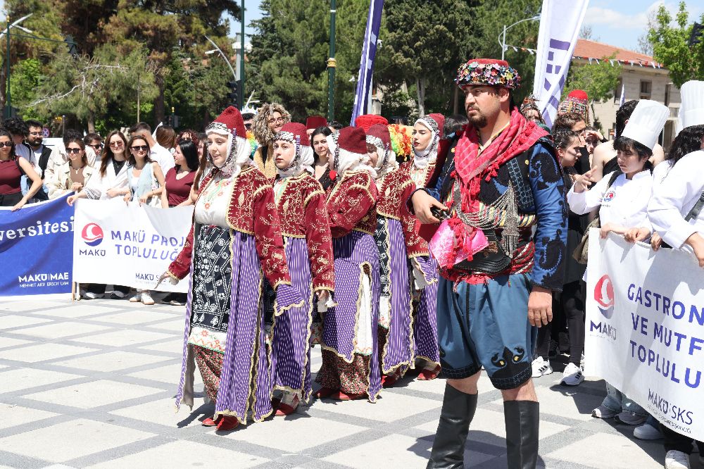 MAKÜFEST 2025 coşkusu renkli görüntülere sahne oldu