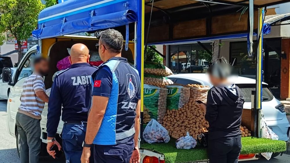 Manavgat'ta huzur ve güvenlik için zabıta ekipleri sahada