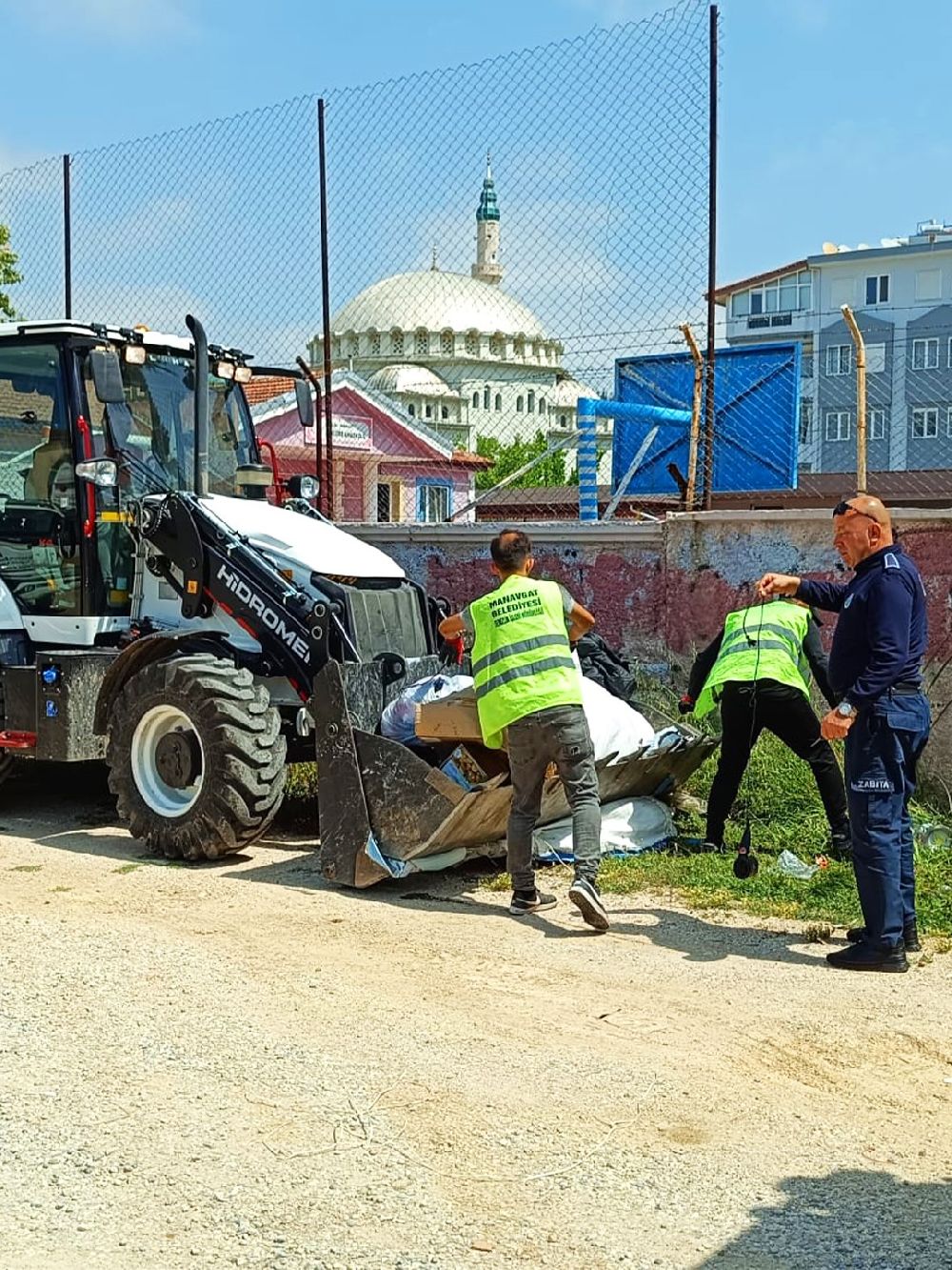 Manavgat'ta huzur ve güvenlik için zabıta ekipleri sahada