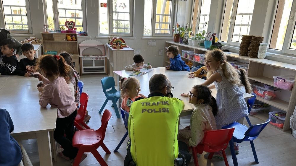 Minik yürekler emniyetle buluştu: Öğrencilere polislik mesleği tanıtıldı