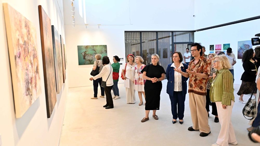 "Mistik Dokular" sergisi kapılarını açtı