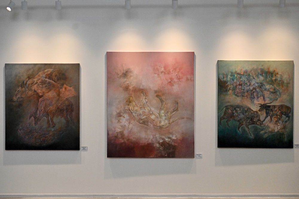 "Mistik Dokular" sergisi kapılarını açtı