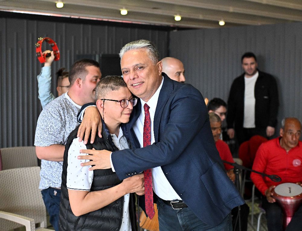 Muratpaşa'da Engelsiz Kafe 10'uncu yılını kutladı