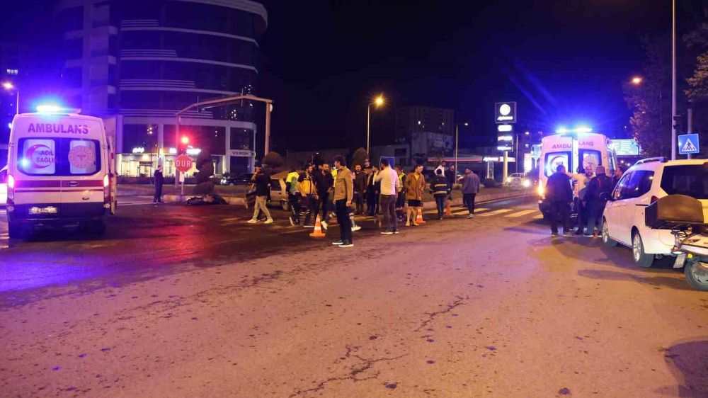 Nevşehir’de alkollü ve ehliyetsiz sürücünün neden olduğu kazada 1’i ağır 3 kişi yaralandı.