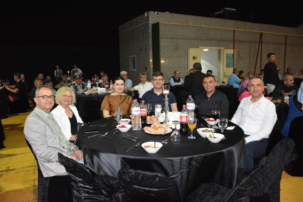 Sarıca ailesinin mutlu günü Koçyiğit Ramazan ile Selin Böke Görkemli düğünle dünyaevine girdi