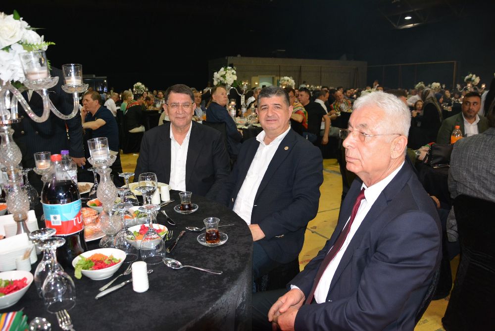 Sarıca ailesinin mutlu günü Koçyiğit Ramazan ile Selin Böke Görkemli düğünle dünyaevine girdi