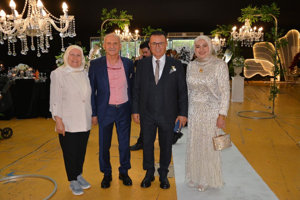Sarıca ailesinin mutlu günü Koçyiğit Ramazan ile Selin Böke Görkemli düğünle dünyaevine girdi