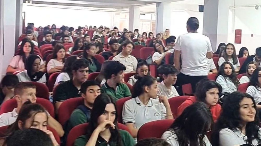 Serik'te Uluslararası Eğitim ve Kariyer Seminerleri Düzenlendi