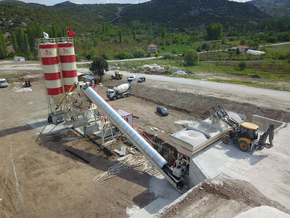 Tefenni Belediyesi beton santraline 2 tane kazandırıldı