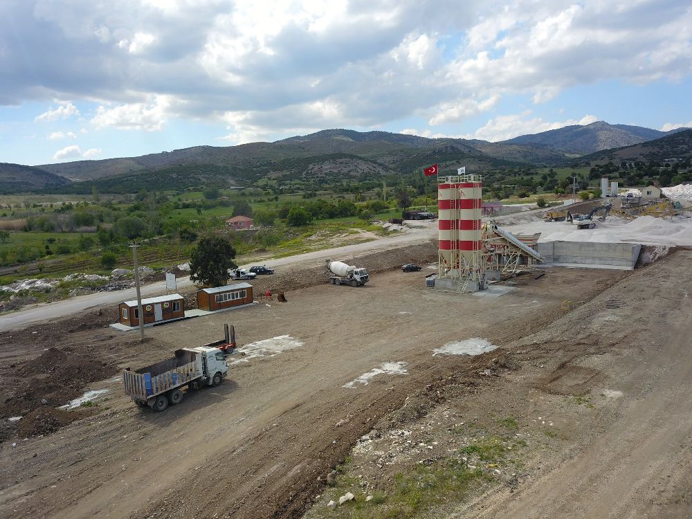 Tefenni Belediyesi beton santraline 2 tane kazandırıldı