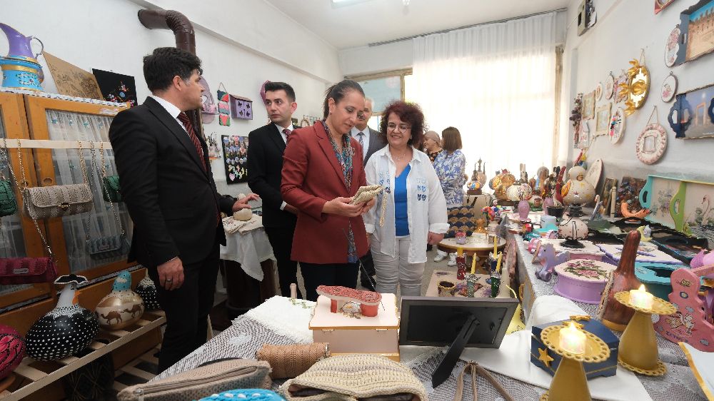 Vali Tülay Baydar Bilgihan’dan Gölhisar’a çıkartma! Ekonomiden eğitime incelemeler