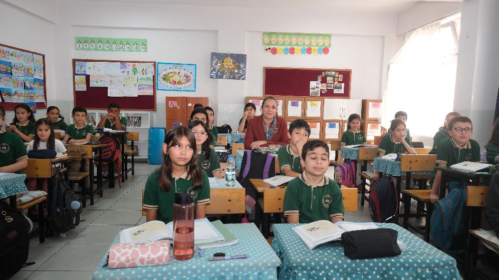 Vali Tülay Baydar Bilgihan’dan Gölhisar’a çıkartma! Ekonomiden eğitime incelemeler