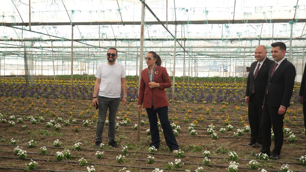 Vali Tülay Baydar Bilgihan’dan Gölhisar’a çıkartma! Ekonomiden eğitime incelemeler