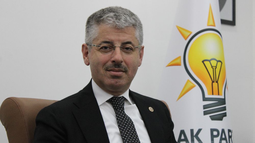 Vekil Çopuroğlu İmamoğlu'nu tiye aldı, kameraları bantla kapattı
