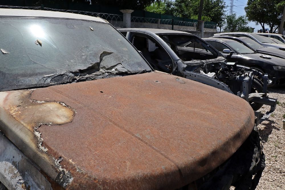 Yediemin otoparkları araç mezarlığına döndü, 25 yıldır bekleyen araçlar var