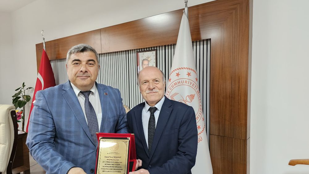 Yılların emektar eğitimcisi emekliye ayrıldı
