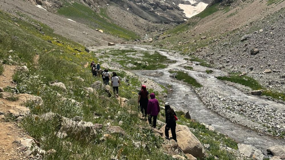  40 kişilik grup Cennet-Cehennem Vadisi'nde doğa yürüyüşü gerçekleştirdi