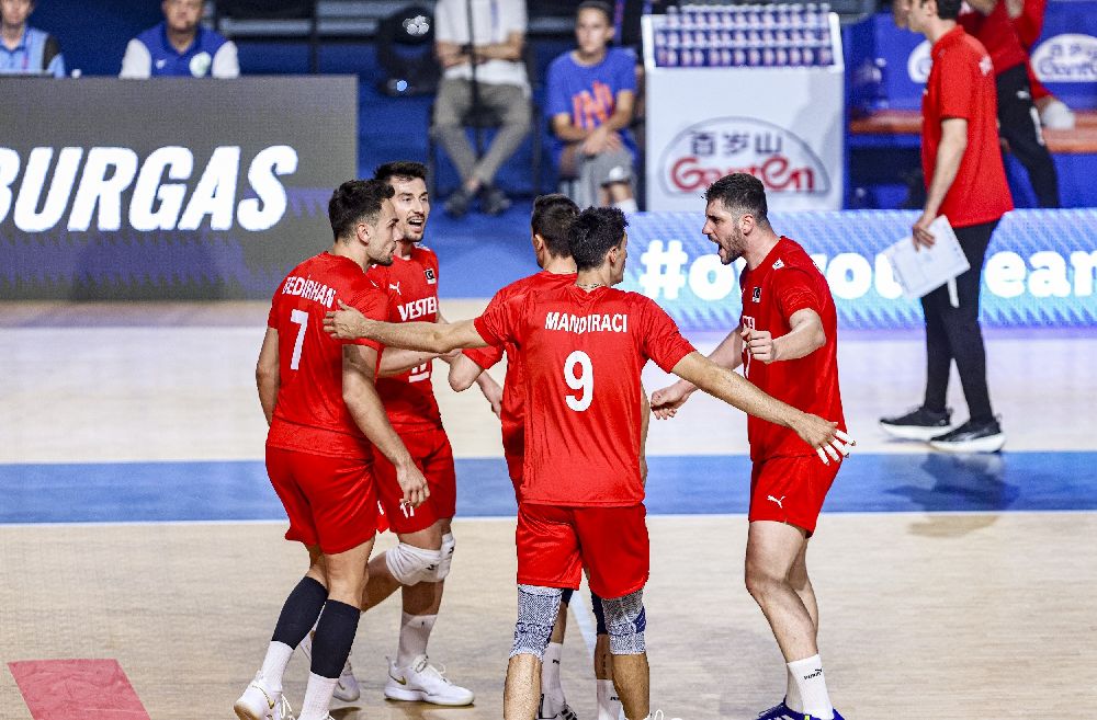 A Milli Erkek Voleybol Takımı, Slovenya'ya 3-0 mağlup oldu