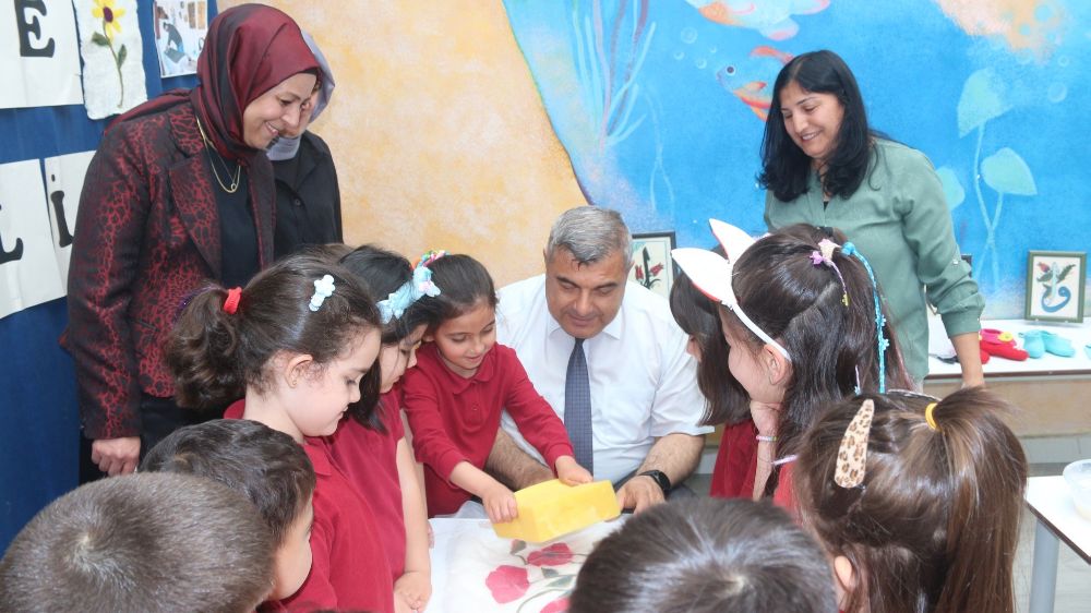 Afyonkarahisar'da minik eller keçeye hayat verdi