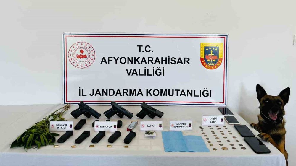 Afyonkarahisar’da Uyuşturucu operasyonunda 2’si çocuk 4 kişi gözaltına alındı