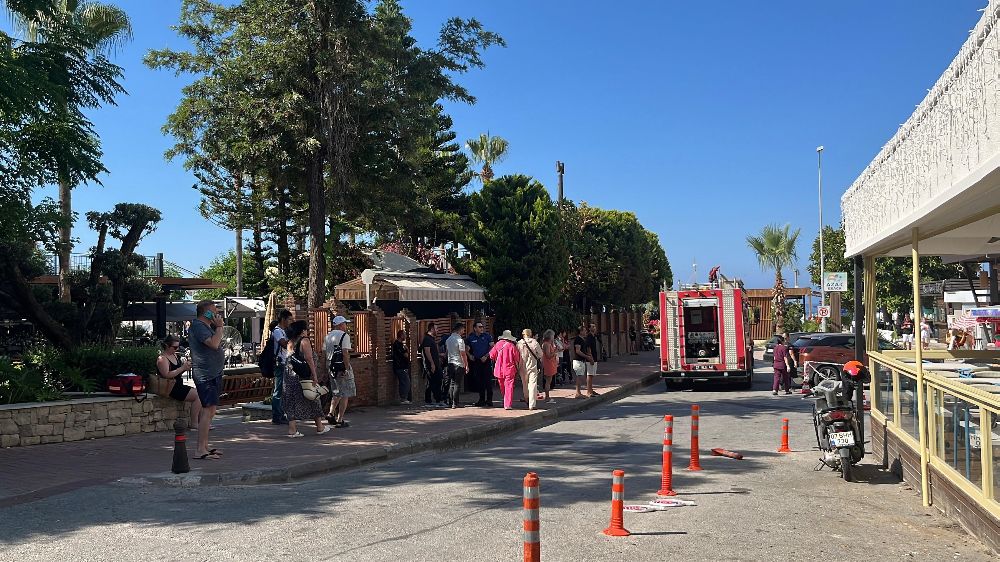 Alanya'da otelin kazan dairesindeki yangın korkuttu