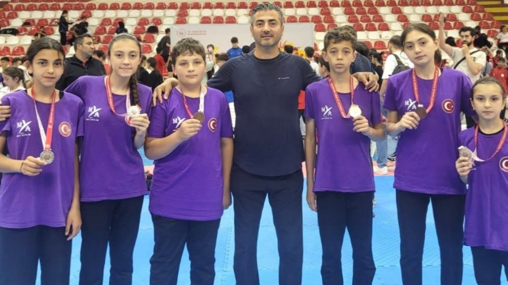 Analigden 7 madalya ile döndüler