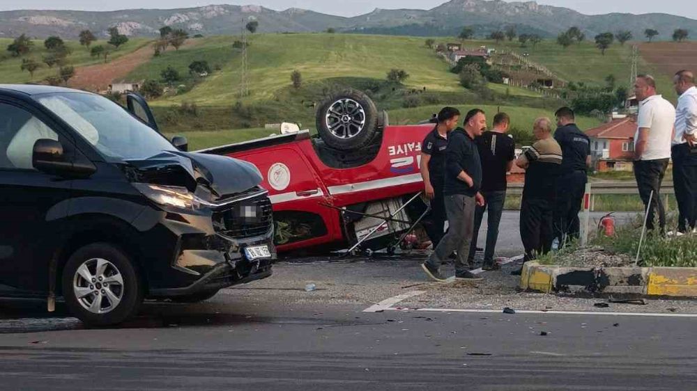 Ankara’da kontrolden çıkan itfaiye aracı takla attı