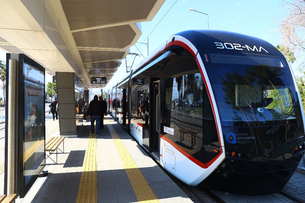 Antalya Büyükşehir Belediyesi’nden YKS için ücretsiz ulaşım kararı