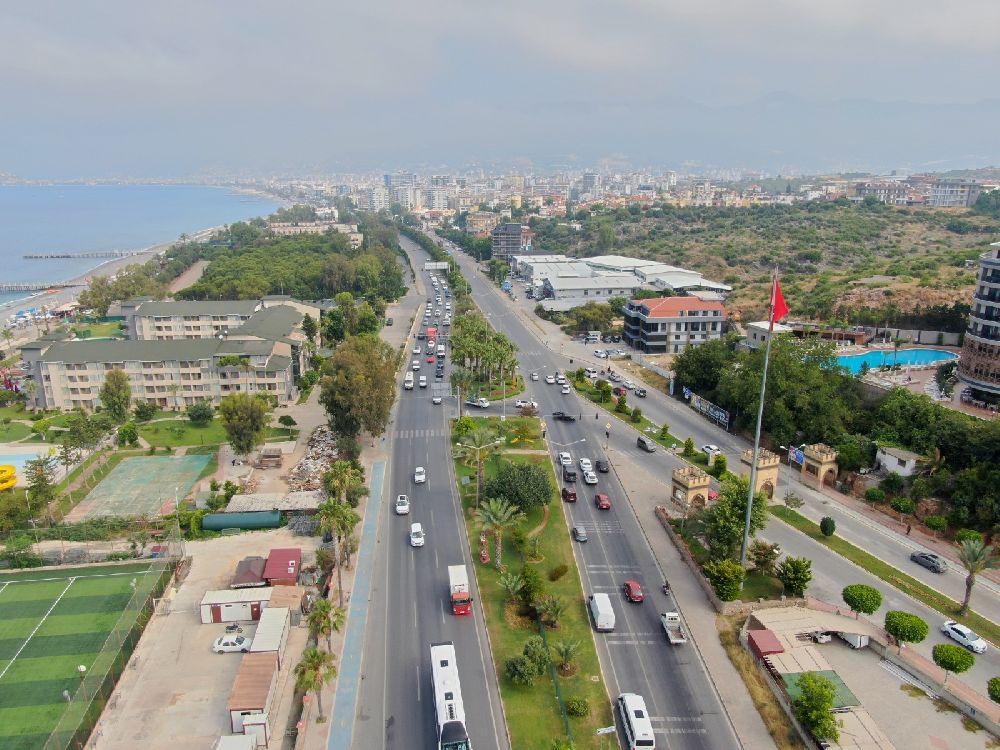 Antalya'da 2 haftada 33 bini aşkın sürücüye ceza kesildi