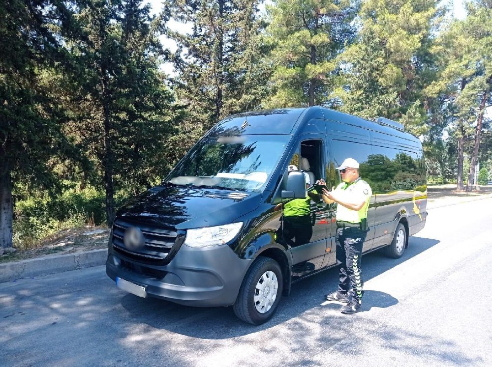 Antalya'da 2 haftada 33 bini aşkın sürücüye ceza kesildi