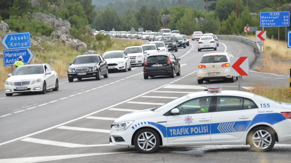 Antalya'da araç artış oranı nüfus artış oranını solladı, trafikte 1,6 milyon taşıt
