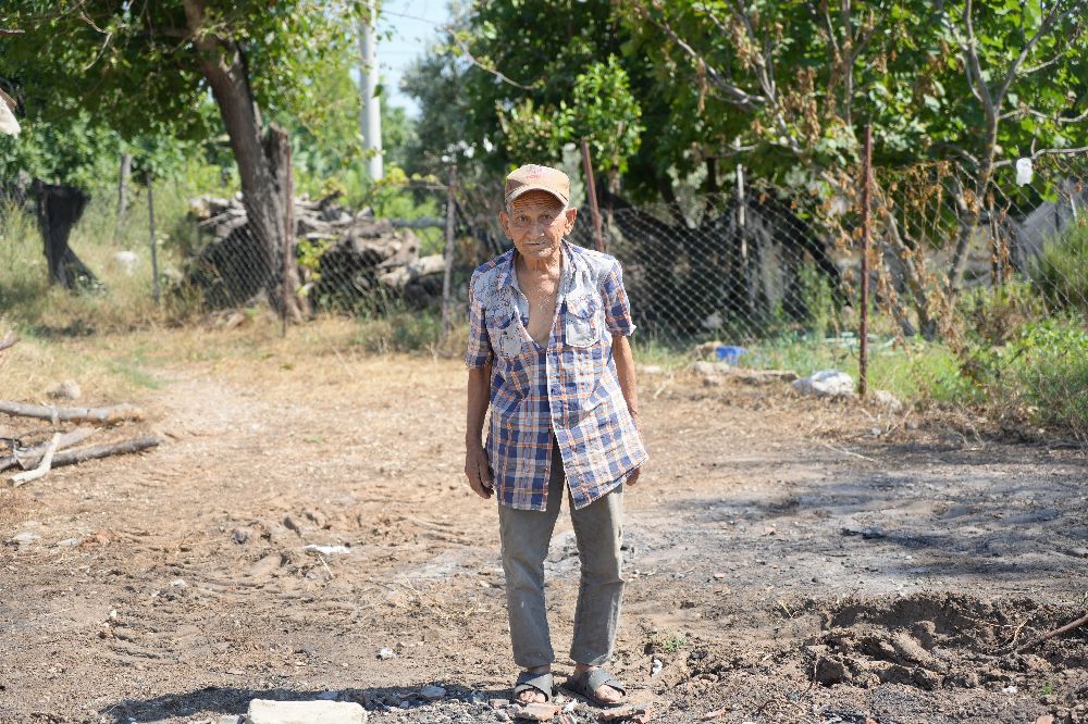 Antalya'da evde 86 bin lira yandı, Yaşlı adam evsiz kaldı Bakın sonra ne oldu