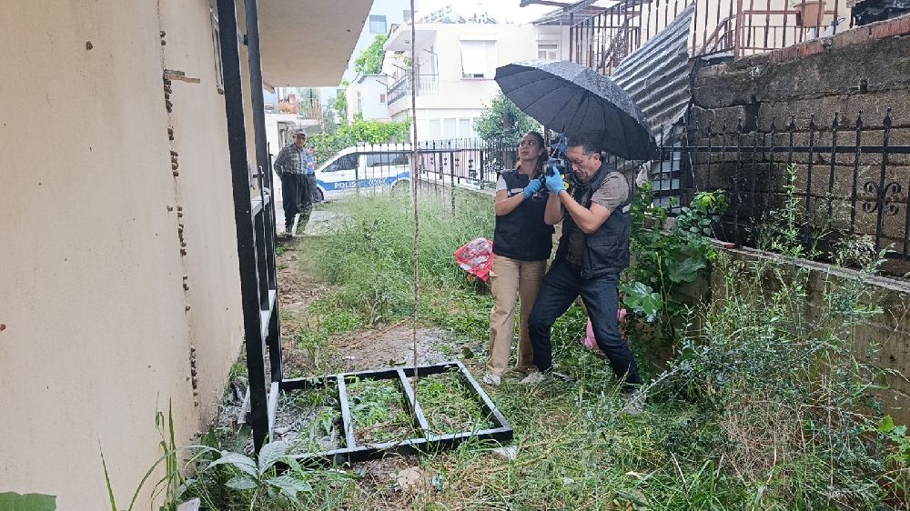 Antalya'da iş kazası Yük asansörü kurulumu yapan ustanın iskeleden düştü