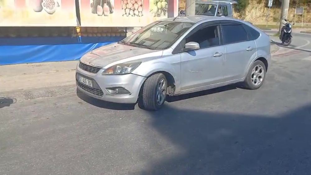 Antalya'da otomobil ile motosiklet çarpıştı: 1 yaralı