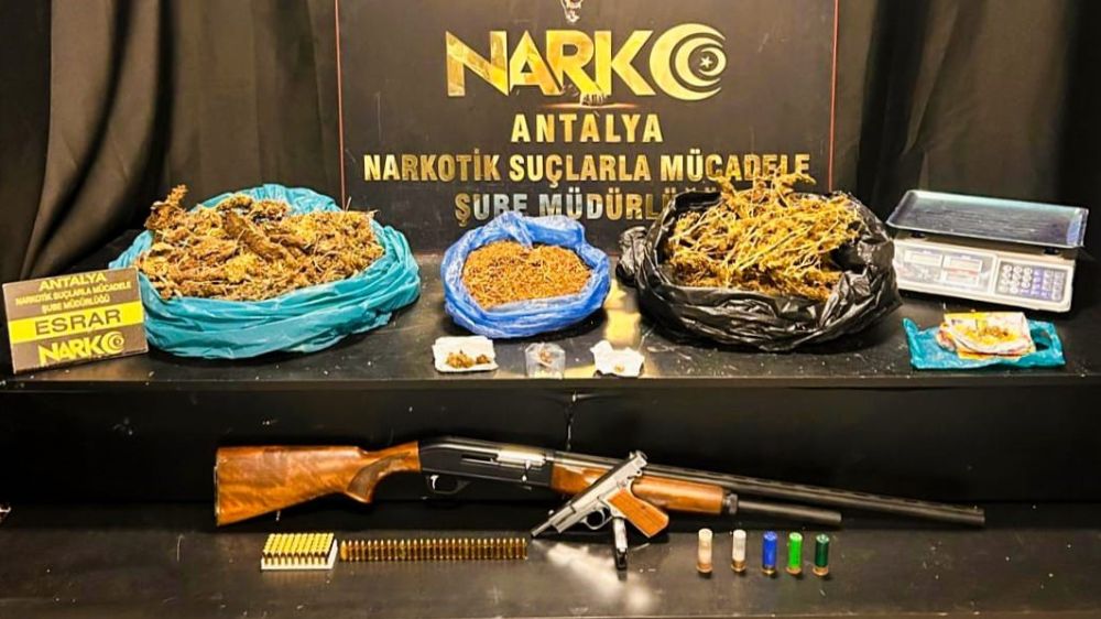 Antalya'da uyuşturucu operasyonu: 11 tutuklama