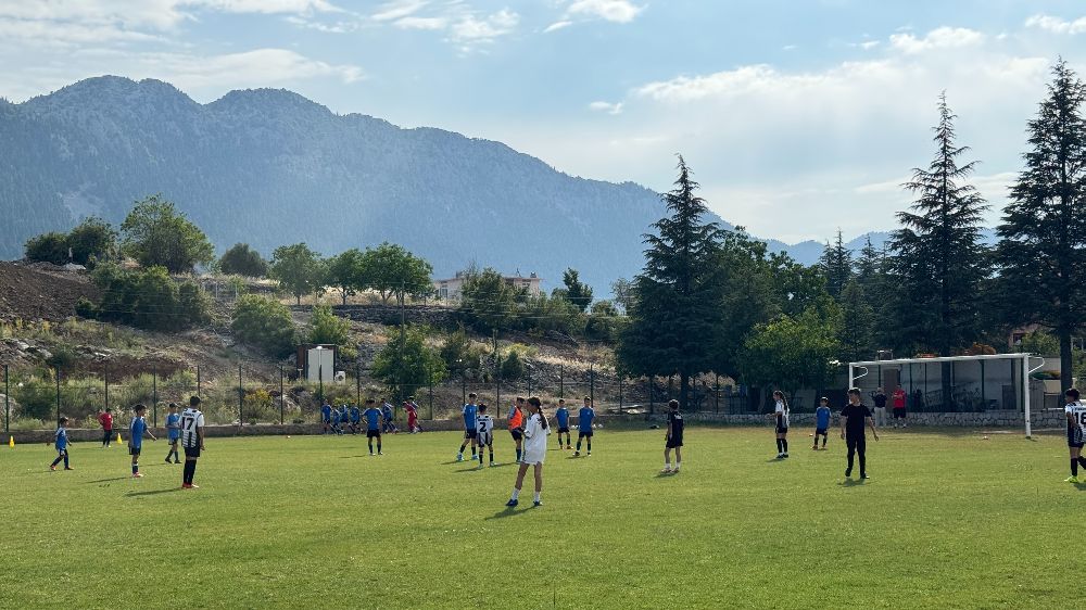 Antalya'daki 'spor köyü' üçüncü kez kapılarını genç sporculara açtı