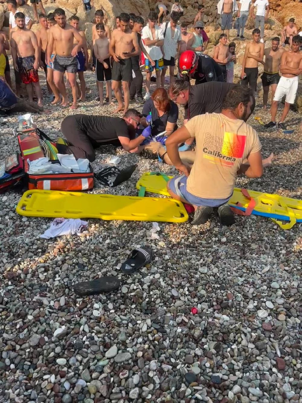 Antalya Falezlerden şov amaçlı atlayış denemesi hastanede bitti, 18 yaşındaki genç ağır yaralandı