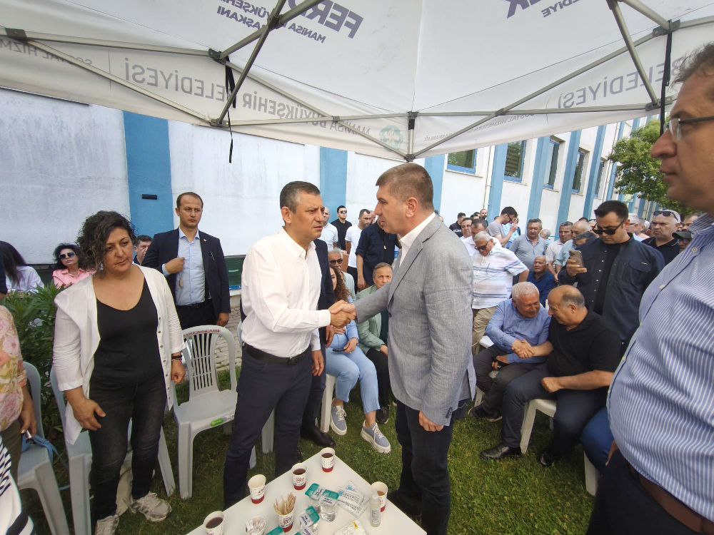 Başkan Ercengiz Manisa'da! Ferdi Zeyrek'e geçmiş olsun ziyareti