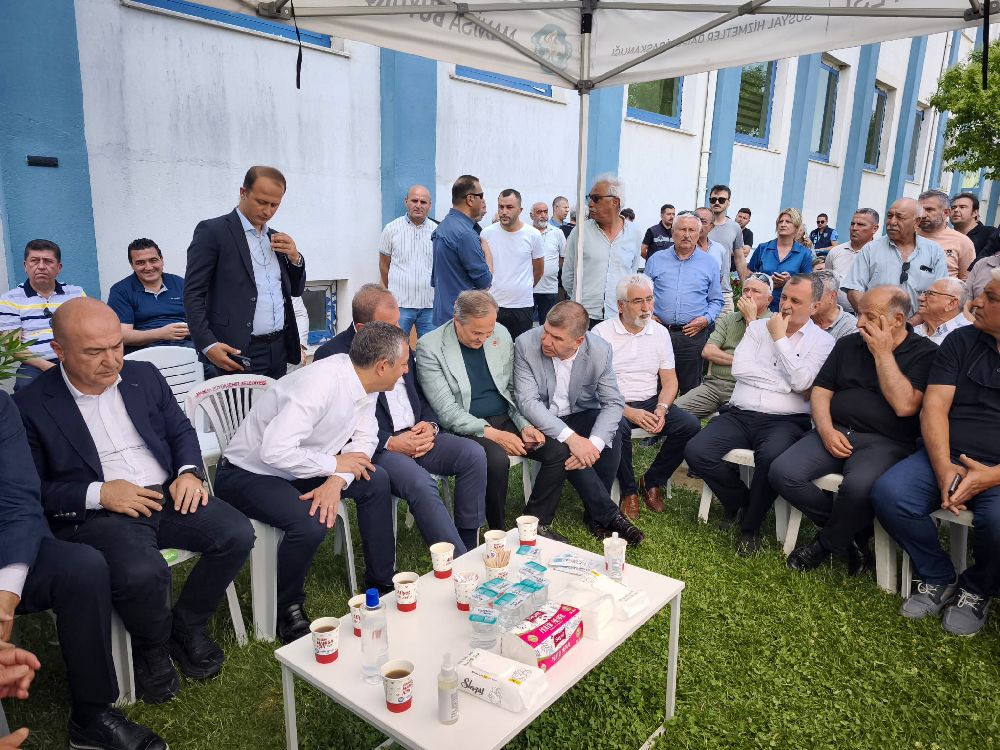 Başkan Ercengiz Manisa'da! Ferdi Zeyrek'e geçmiş olsun ziyareti