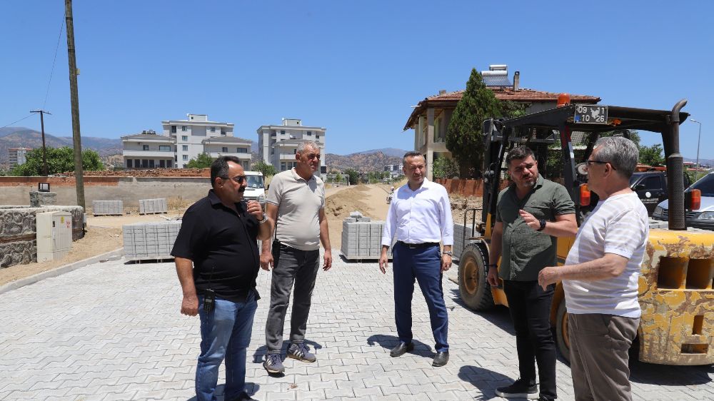  Başkan Tetik, ekiplerin çalışmasını yerinde inceledi
