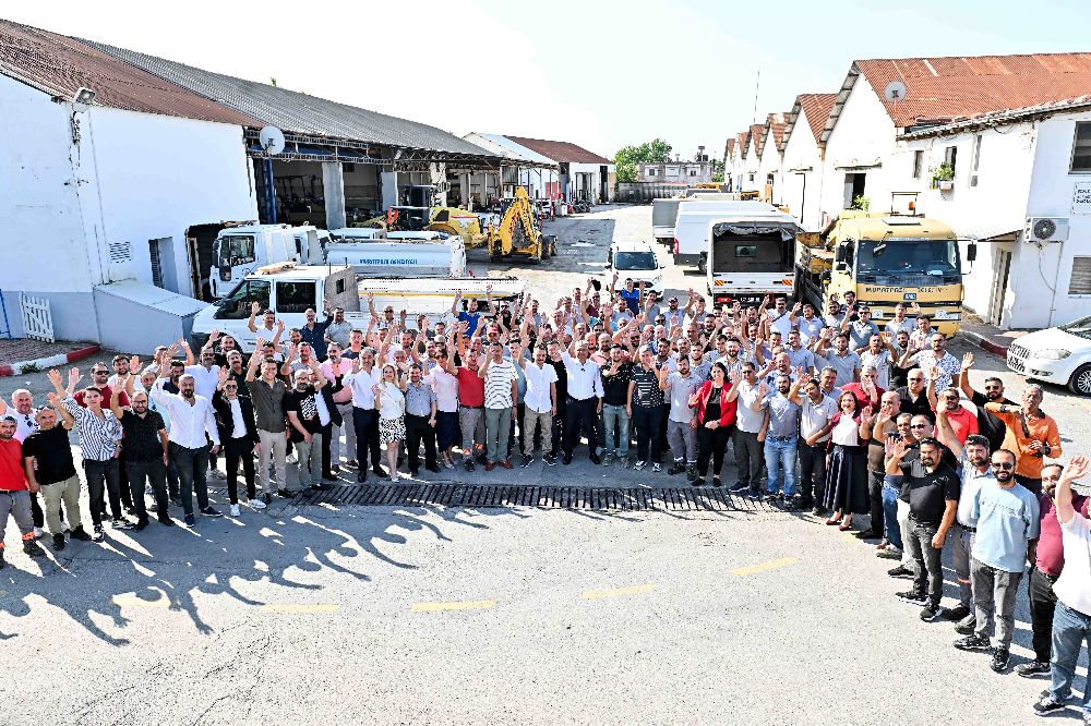 Başkan Uysal, "Örnek belediye olmayı sürdürüyoruz"