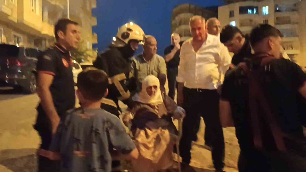 Batman’da market yangını paniğe neden oldu: 5 kişi kurtarıldı