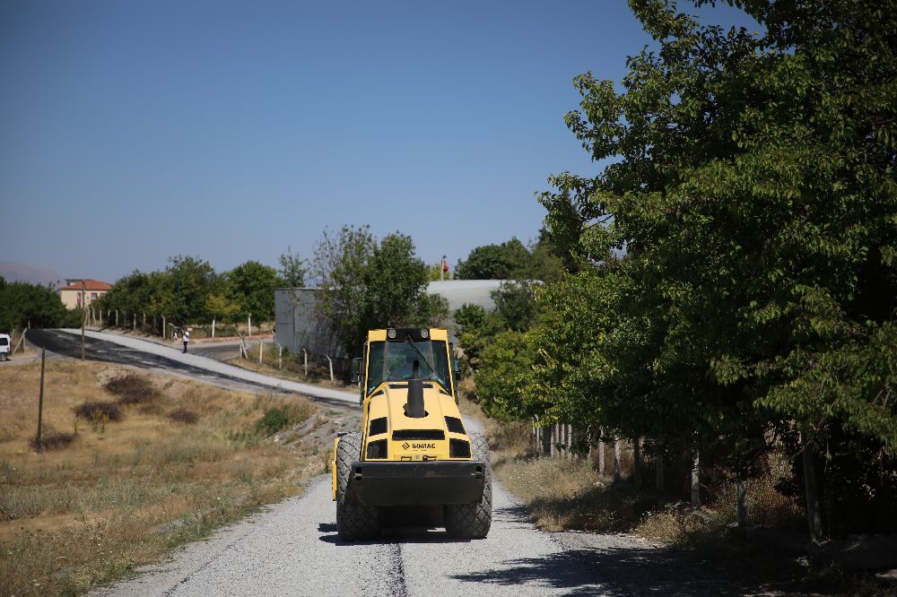 Battalgazi’de asfalt çalışmaları hız kesmiyor