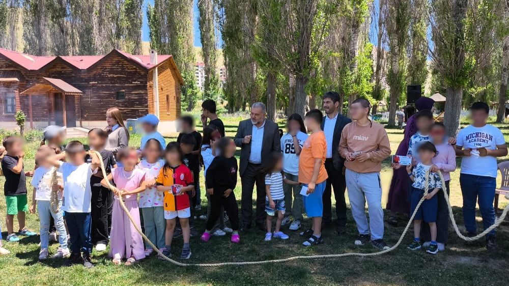 Bayburt'ta yetim çocuklar ve ailelerine yönelik piknik programı düzenlendi