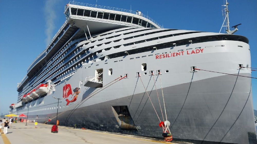 Bodrum'a 2 bin 556 yolcu getirdi