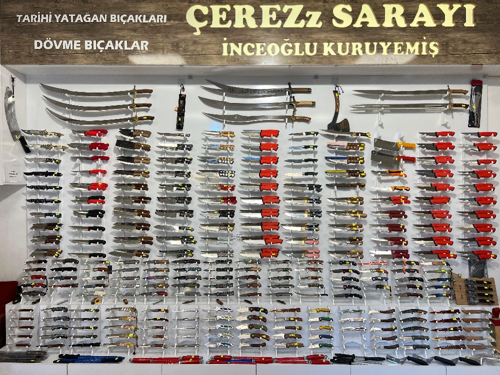 Bu bayramın yıldızı Çerezz Sarayı! Bıçaklar, şekerler, kuruyemiş burada